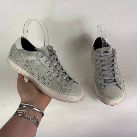 P448 John Athletic Sneakers Women's 7.5 Gray Leopard Print Leather Low Top - Picture 1 of 7